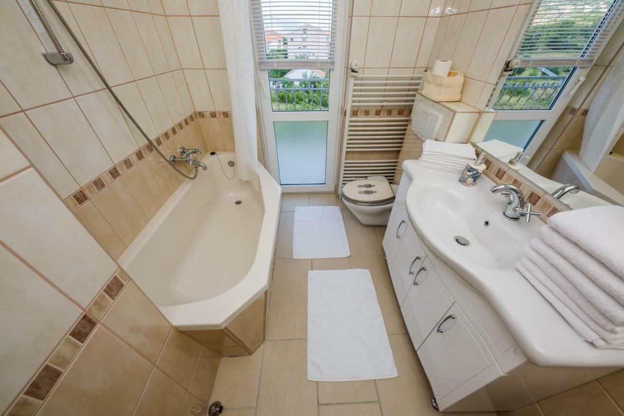 Apartman Lucija Kaštela Extérieur photo