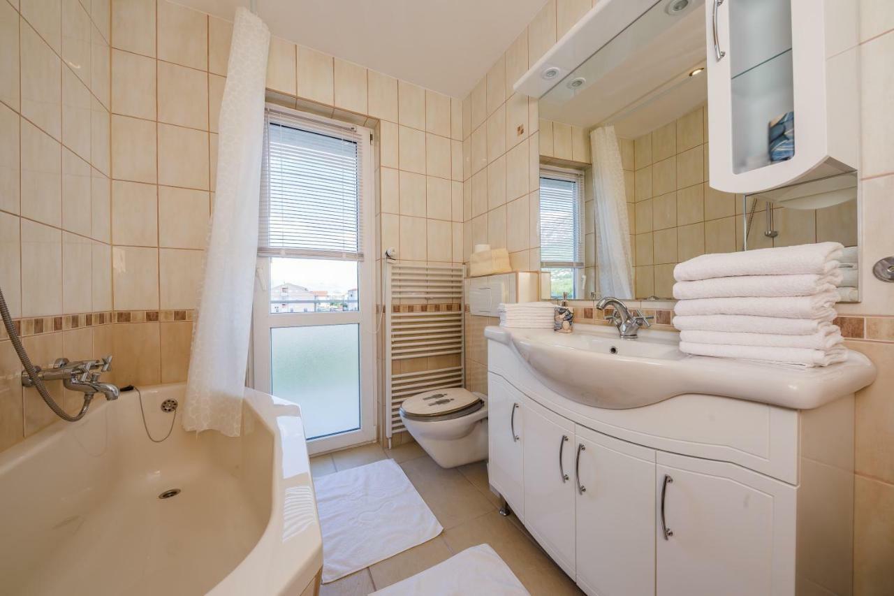 Apartman Lucija Kaštela Extérieur photo